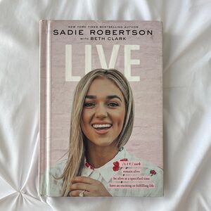 Sadie Robertson LIVE Hardcover Book - Pink Cover